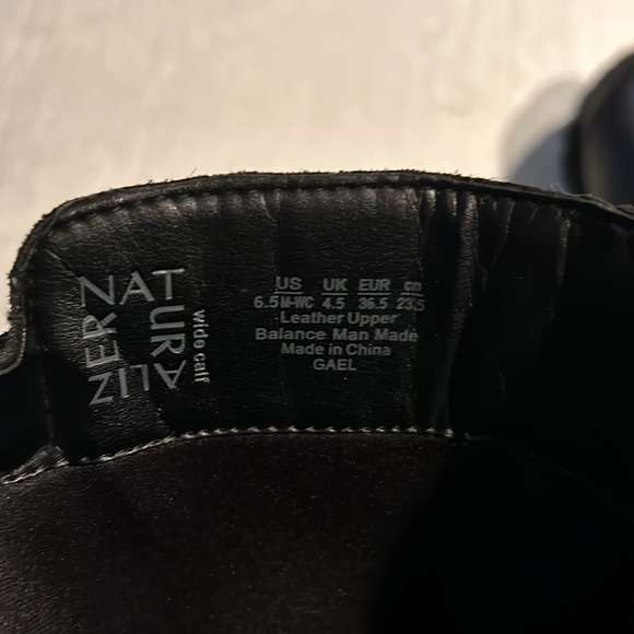 Naturalizer Women’s Tall Black Boots w/ Textured Bottom Size 6.5 Like new - Picture 13 of 16